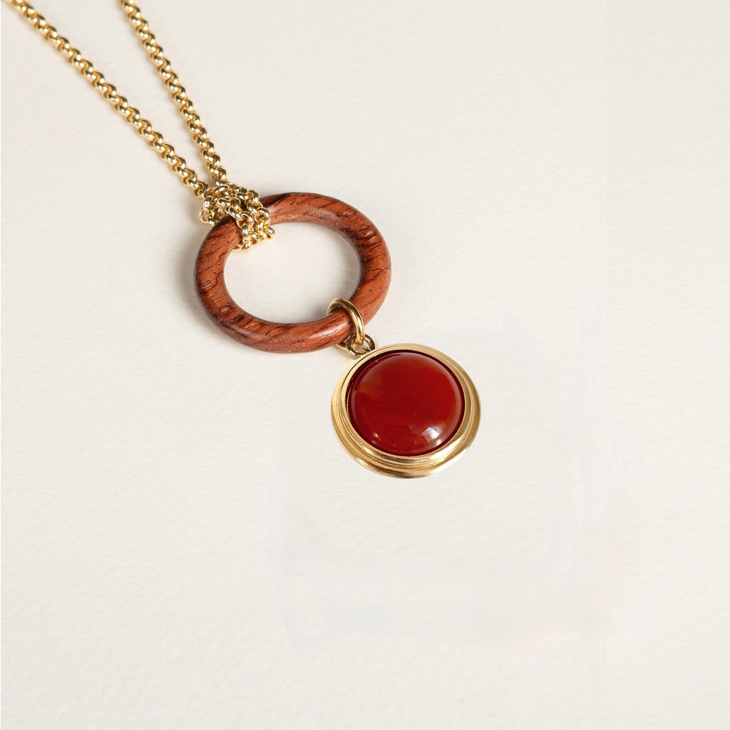 sautoir, collier en bois, cornaline, pierre semi précieuse