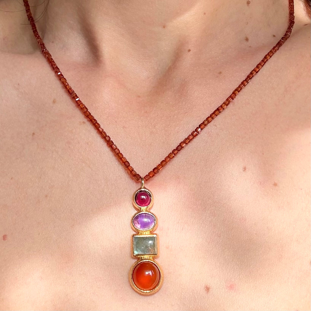 pendentif, collier, pierres semi précieuses, améthyste, labradorite, cornaline, grenat